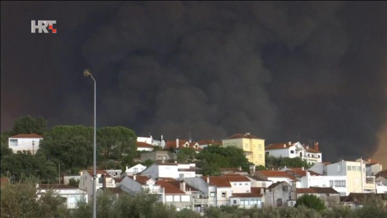 U Portugalu zbog požara evakuirano desetak sela