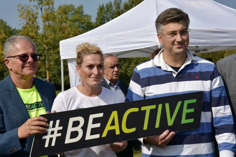 Plenković: Ne vidi se na meni da se baš rekreiram, ali pokušavam