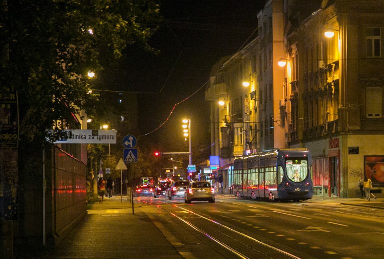 U Zagrebu se sudarila dva tramvaja i auto