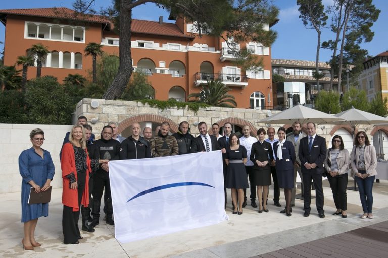 Lošinjskom Boutique Hotelu Alhambra dodijeljena Bijela zastava
