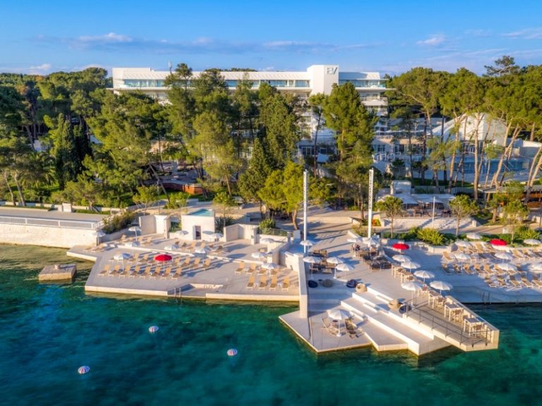 ‘Food, Wine and Travel Magazine’ uvrstio Lošinj na popis 11 najboljih destinacija u 2018.