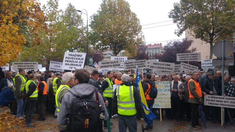 Prosvjedi umirovljenika u Sarajevu: “Stani, silo i nepravdo”