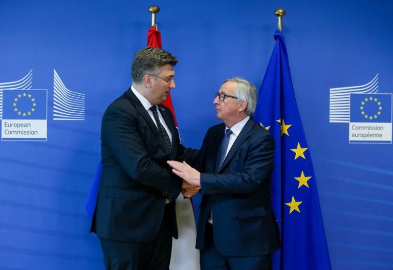 Juncker kaže da EK želi pomoći i da ne tvrdi da je bilo Hrvatska ili Slovenija u pravu