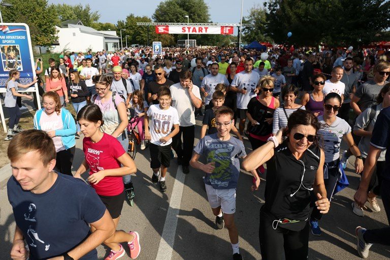 Donacija od akcije Terry Fox Run svečano predana Institutu Ruđer Bošković