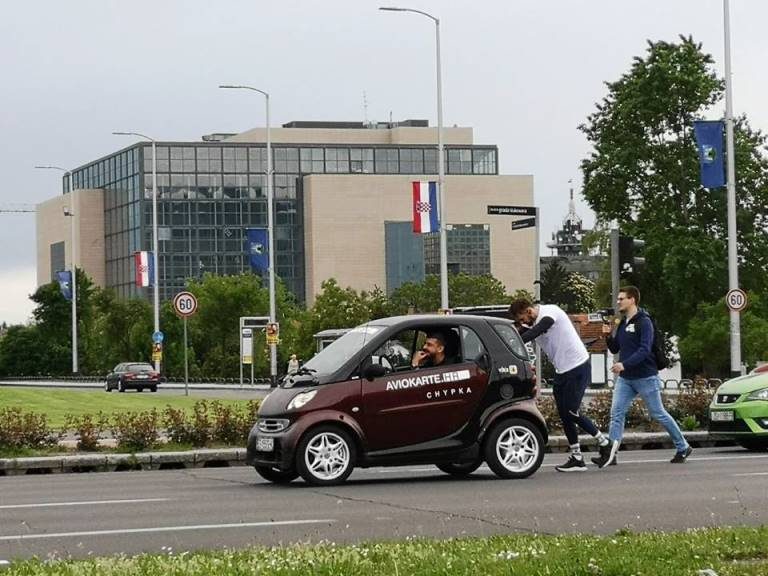 Tomislav Lubenjak srušio svjetski rekord u guranju automobila