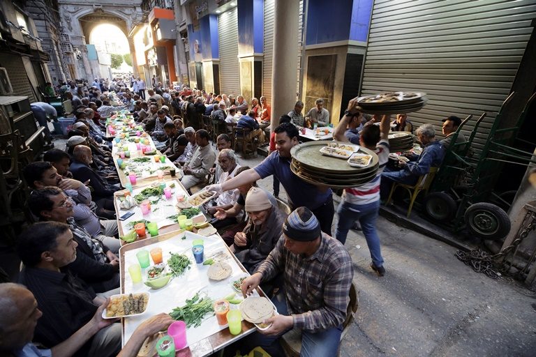 Egipat je organizirao najduži stol za iftar