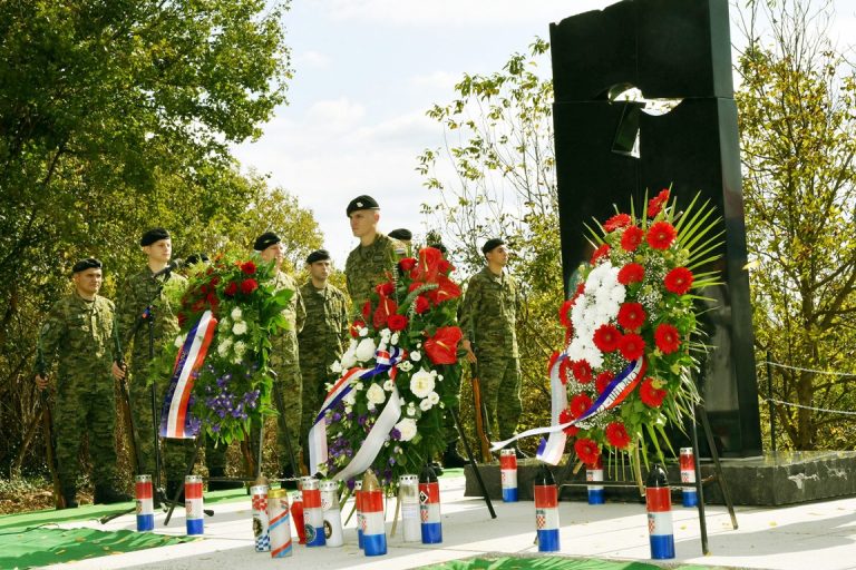 Obilježena 31. godišnjica ukopa branitelja poginulih u Kusonjama