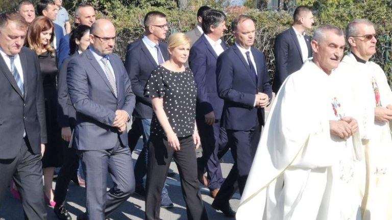 Proslava blagdana sv. Mihovila u Trilju, u procesiji i predsjednica Grabar-Kitarović