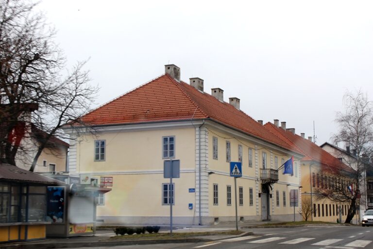 Od ponoći u Otočcu na snagu stupaju protuepidemijske mjere