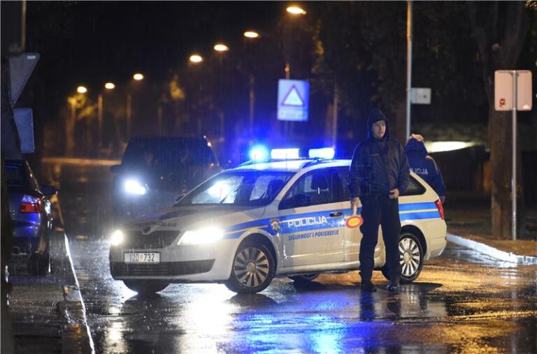 Jedna osoba ubijena, više ozlijeđenih u pucnjavi u Sisku. Napadač u bijegu