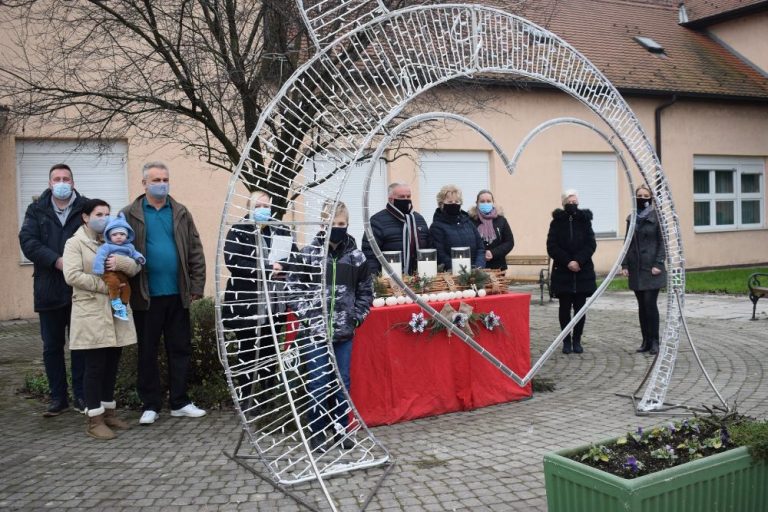 Gradonačelnik Dumbović upalio četvrtu adventsku svijeću u Mošćenici