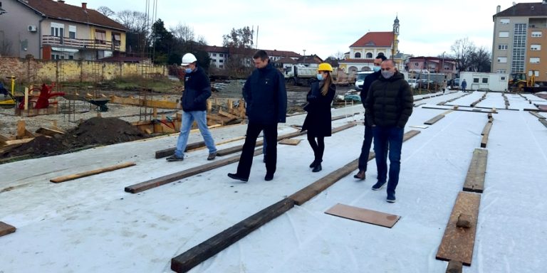 Penava obišao radove na izgradnji vukovarskog gradskog stadiona