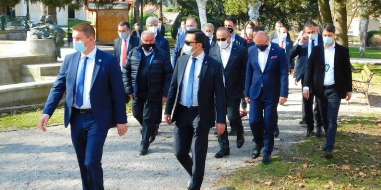 U službenoj posjeti Petrinji boravio je Mevlüt Çavuşoğlu, ministar vanjskih poslova Turske