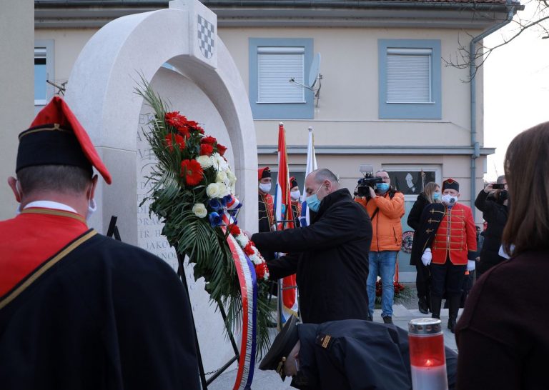 Sveta Nedelja: Otkriveno spomen-obilježje 14-torici poginulih hrvatskih branitelja