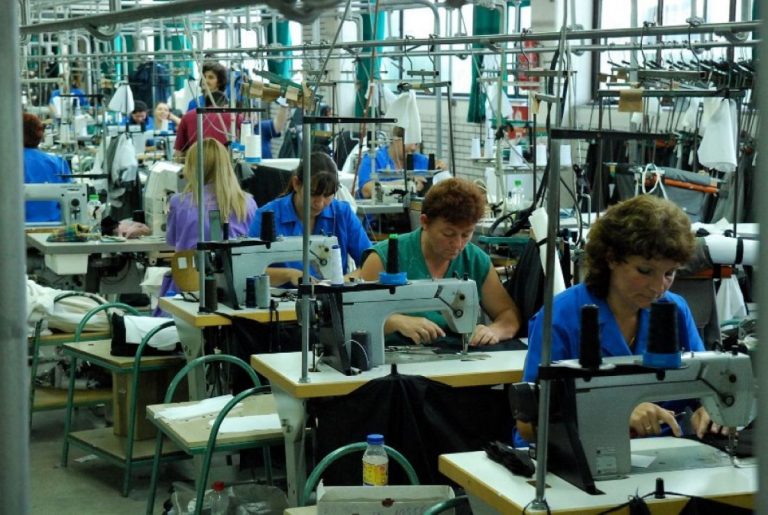 DZS: Broj zaposlenih u industriji ostao na istoj razini