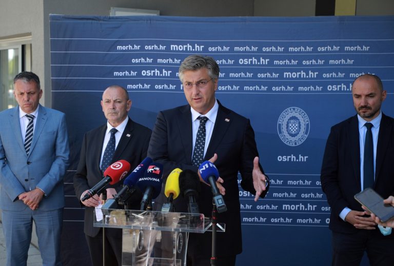 Plenković: Cijepljenje ne traje dugo i mala je investicija, a velika korist