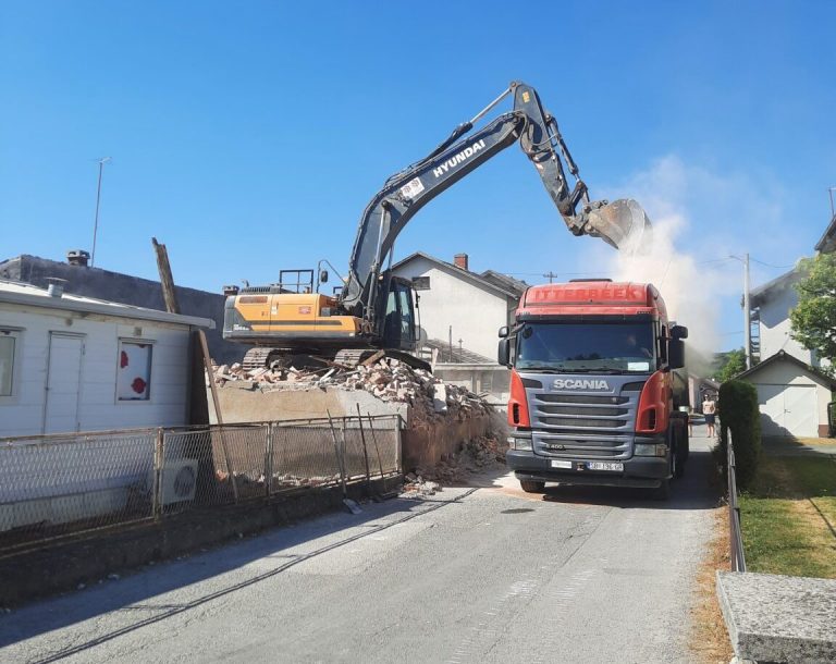 “Na Baniji nije dovoljno samo graditi srušene kuće, potrebna cjelokupna obnova”