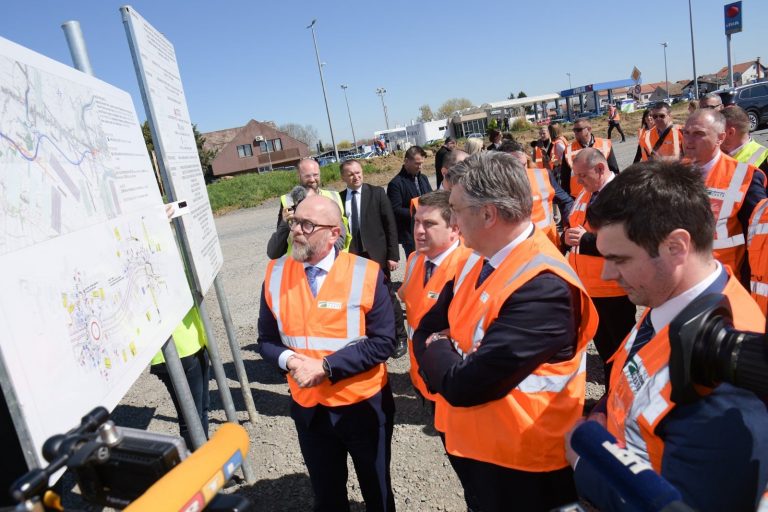 Premijer Plenković obišao Sisačko-moslavačku županiju