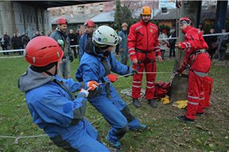 Suradnja Civilne zaštite Ličko-senjske županije i Unsko-sanskog kantona u BiH