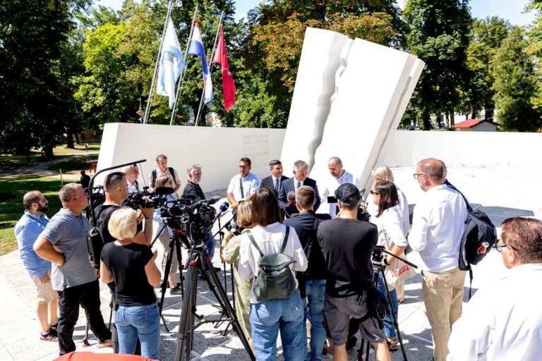 Goran Bukovac: Žalosti me politikansvo i izvrtanje činjenica, te podjele na dan kada se slavi zajedništvo i žrtva