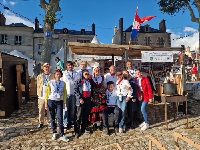 Turistička zajednica Grada Otočca sudjelovala na Festivalu de Loire u Francuskoj