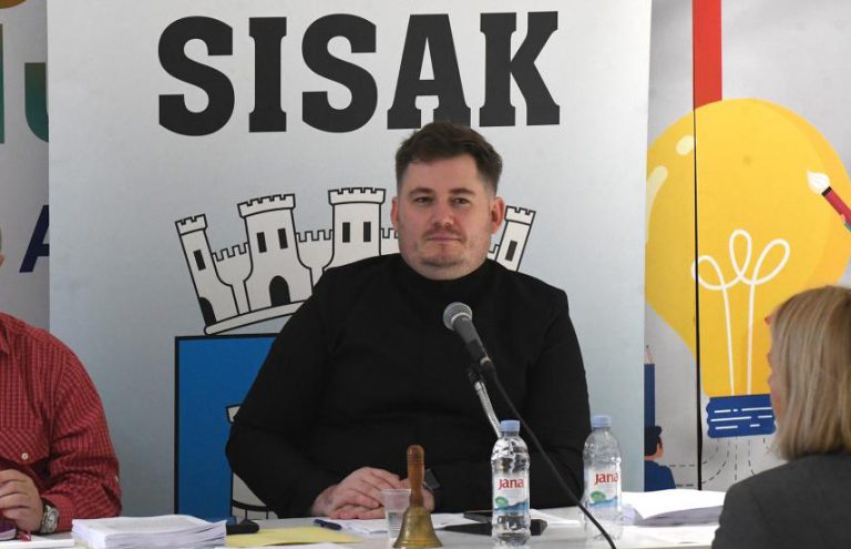 HDZ: Tražimo neopozivu ostavku predsjednika Gradskog vijeća Bojana Dadasovića