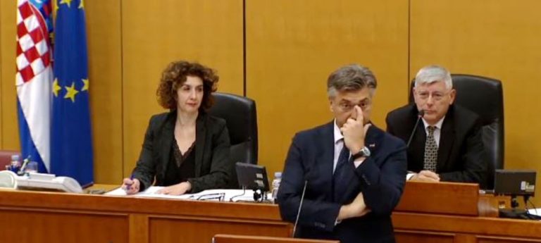 VIDEO/Ovako nešo ne pamti se u Saboru !!! Plenković govori, oporba lupa po klupama, buka je nesnosna